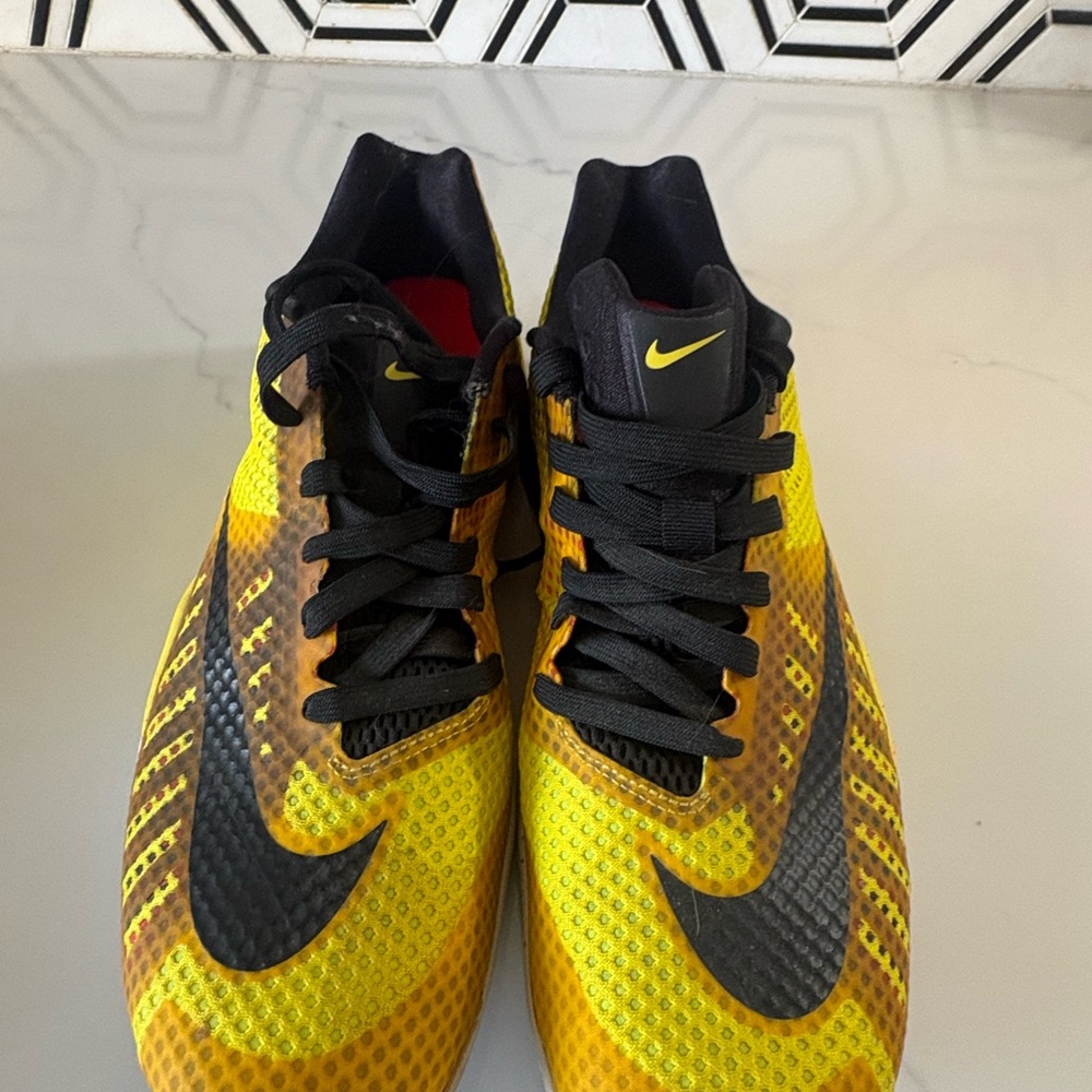 Nike Hyperlive - Picture 8 of 8